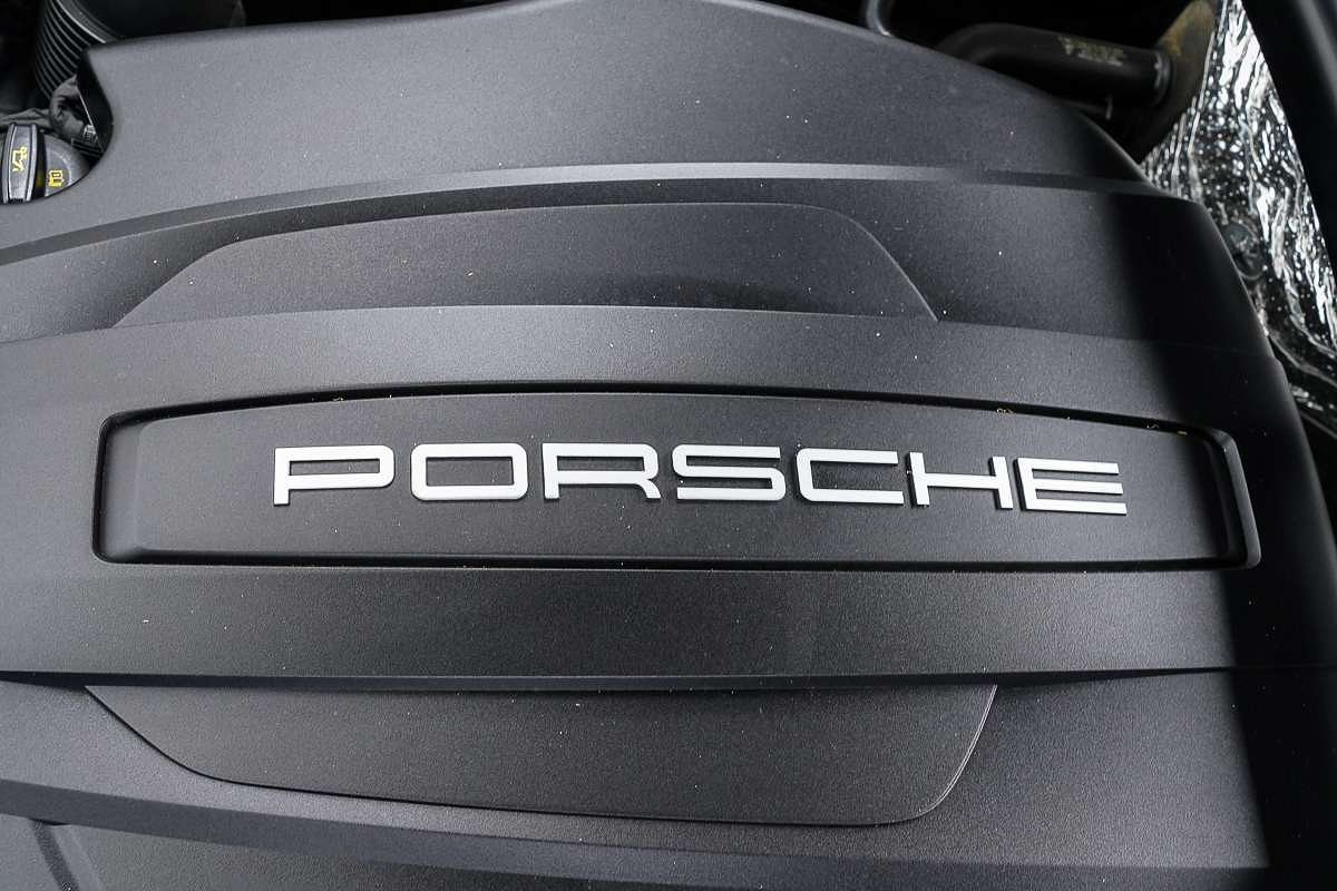 2021 Porsche Macan 95B