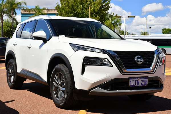 2025 Nissan X-TRAIL ST T33