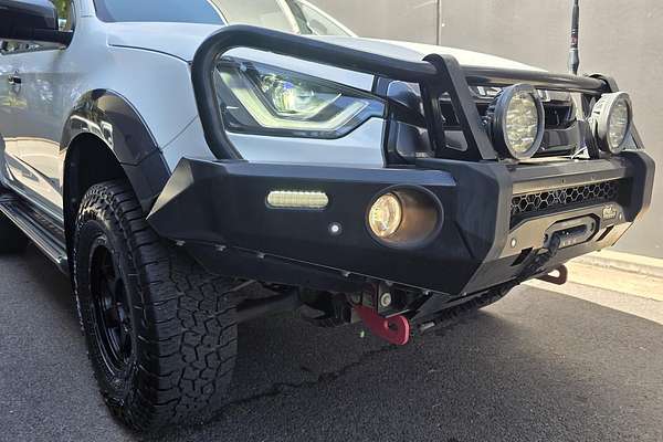 2020 Isuzu D-MAX X-TERRAIN 4X4 thumb-6