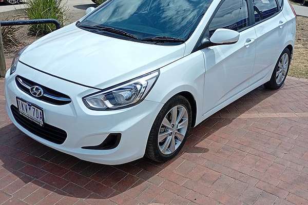 2017 Hyundai Accent Sport RB6