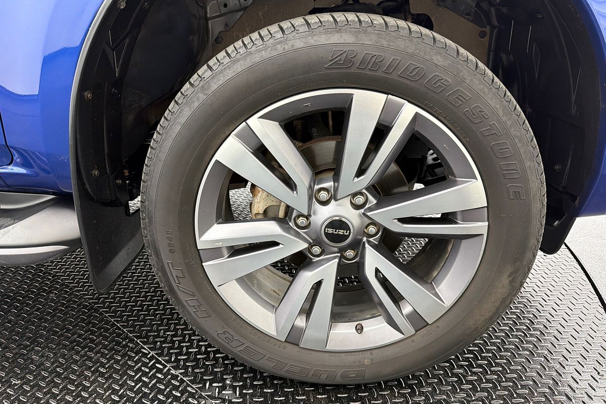 2023 Isuzu MU-X LS-T