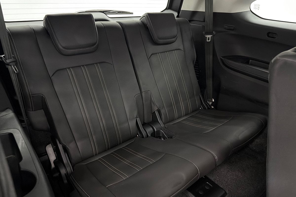 2023 Isuzu MU-X LS-T