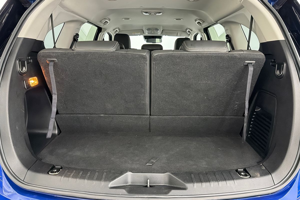 2023 Isuzu MU-X LS-T