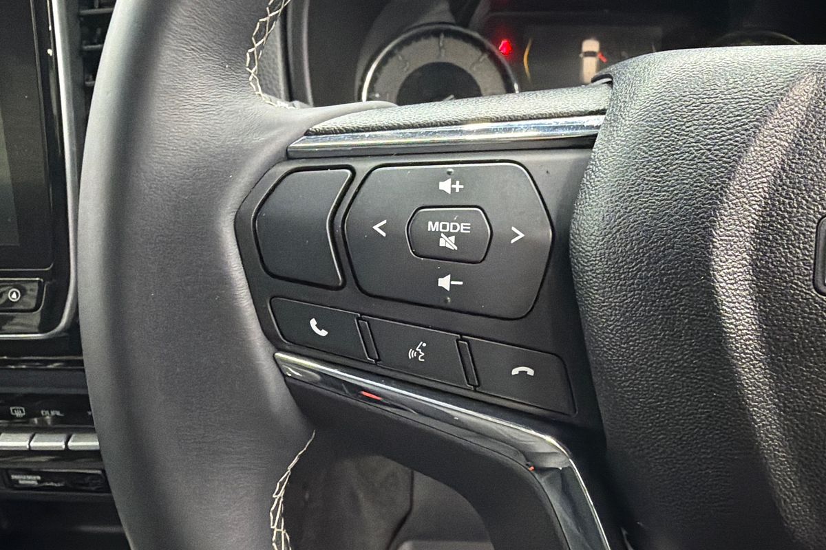 2023 Isuzu MU-X LS-T