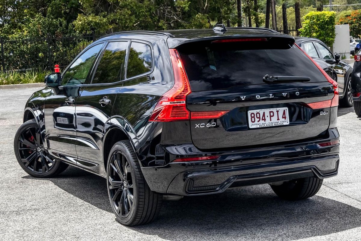 2021 Volvo XC60 B6 R-Design
