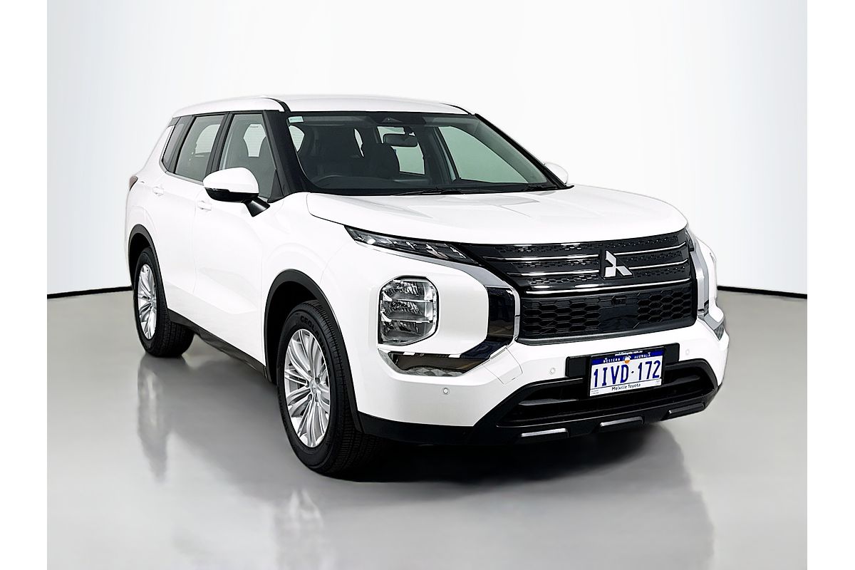 2023 Mitsubishi Outlander ES ZM