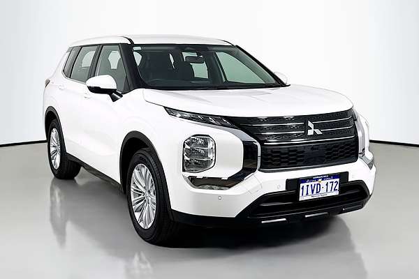 2023 Mitsubishi Outlander ES ZM