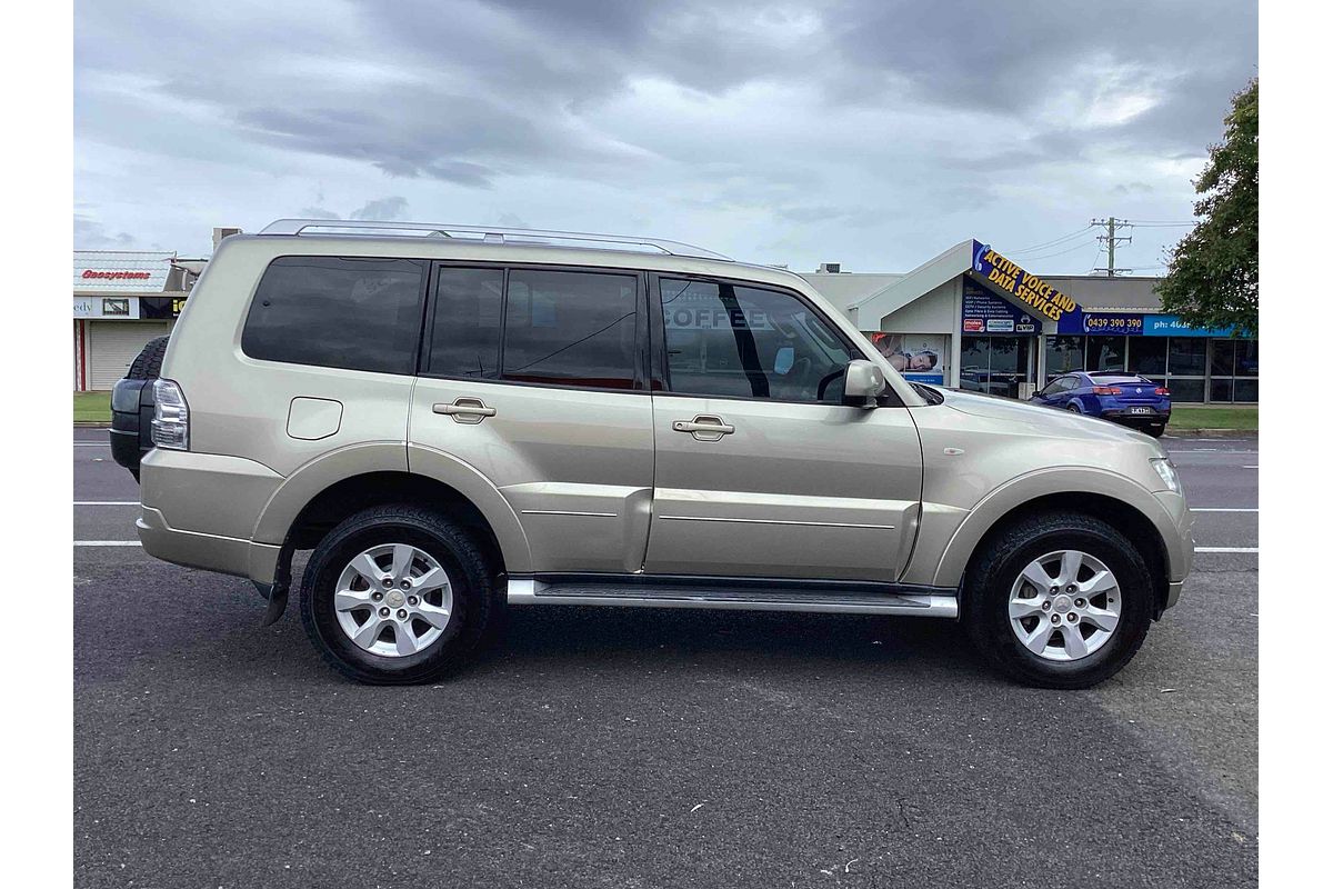 2011 Mitsubishi Pajero GLS NT