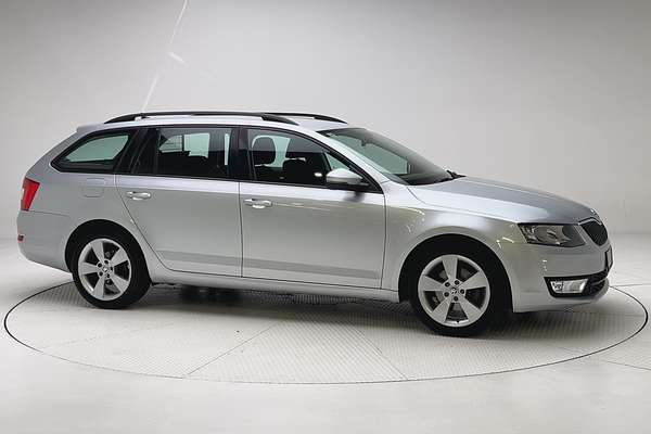 2015 SKODA Octavia Ambition Plus 110TSI NE thumb-3