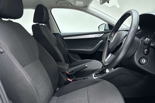 2015 SKODA Octavia Ambition Plus 110TSI NE thumb-12