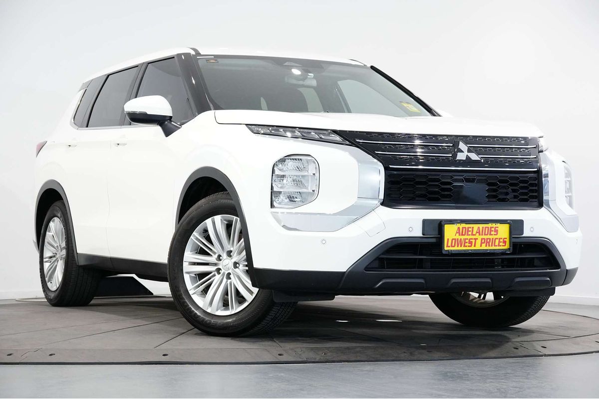 2022 Mitsubishi Outlander ES ZM