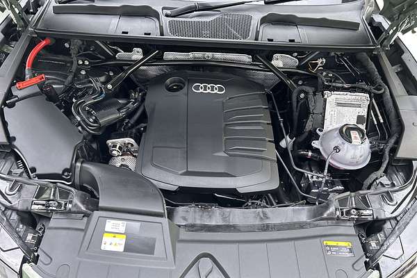 2024 Audi Q5 35 TDI FY thumb-10
