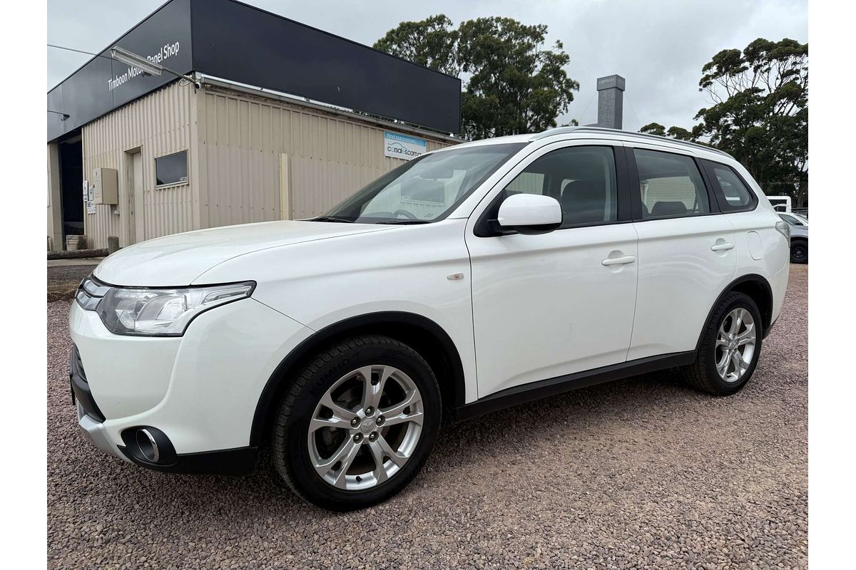 2014 Mitsubishi Outlander ES ZJ