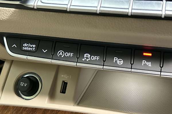 2024 Audi Q5 35 TDI FY thumb-17