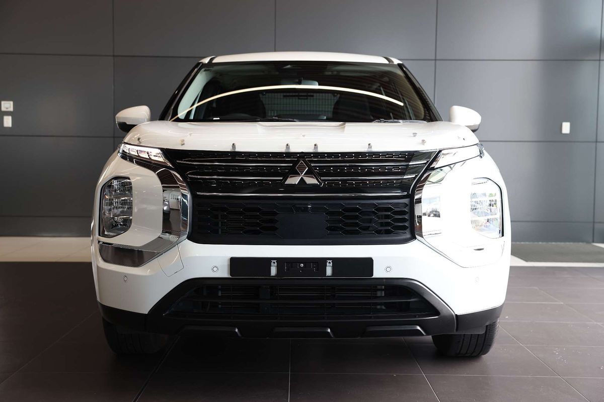 2022 Mitsubishi Outlander ES ZM