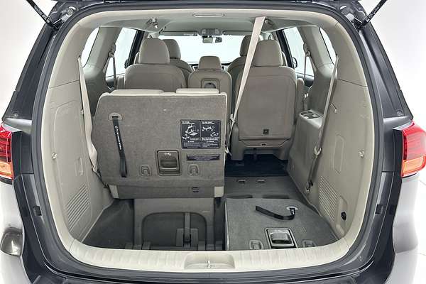 2018 Kia Carnival S YP thumb-20