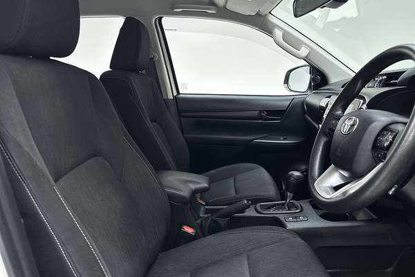 2021 Toyota Hilux SR GUN126R 4X4 thumb-11