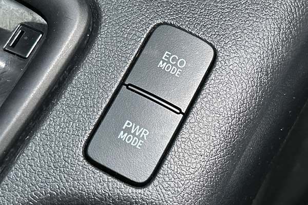 2021 Toyota Hilux SR GUN126R 4X4 thumb-13