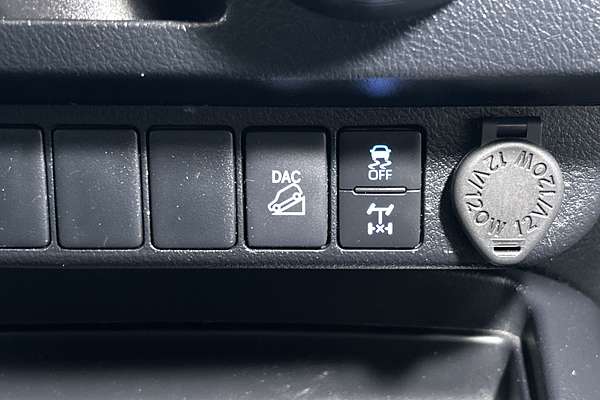 2021 Toyota Hilux SR GUN126R 4X4 thumb-14