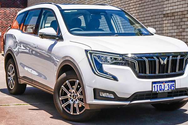 2025 Mahindra XUV700 AX7L