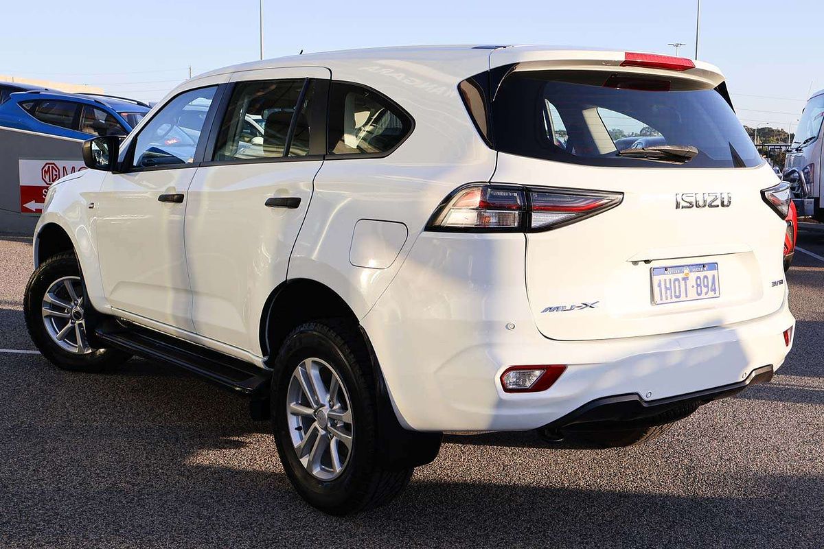 2022 Isuzu MU-X LS-M