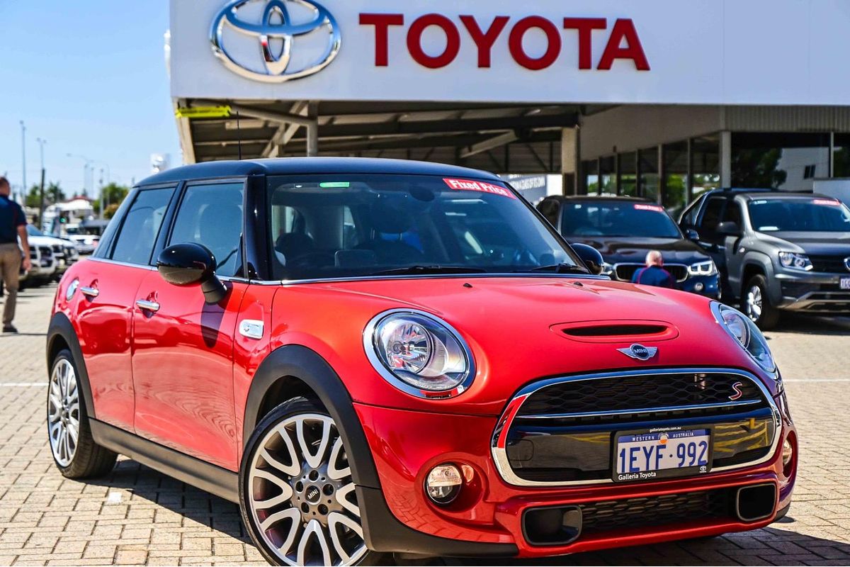 2015 MINI Hatch Cooper S F55