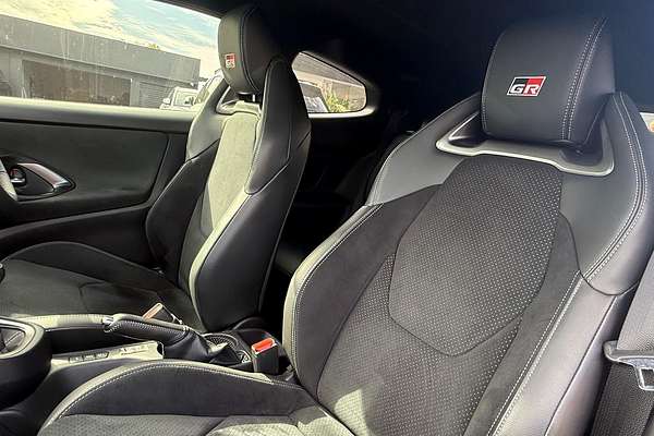 2021 Toyota Yaris GR GXPA16R thumb-27