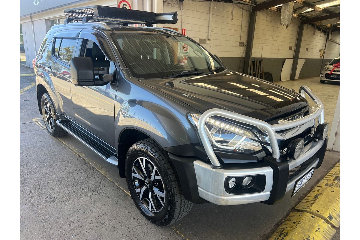 2020 Isuzu MU-X LS-T