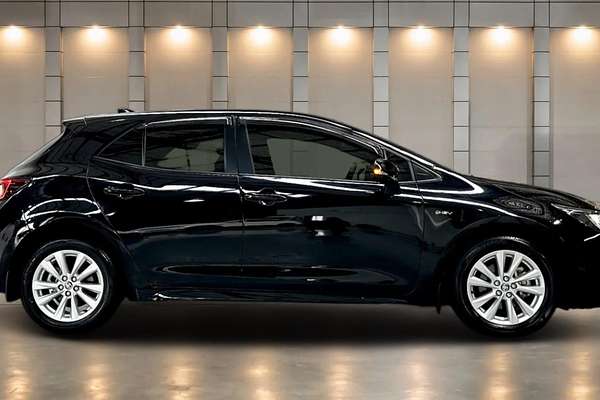 2025 Toyota Corolla Ascent Sport Hybrid ZWE219R