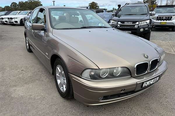 2003 BMW 5 Series 525i E60