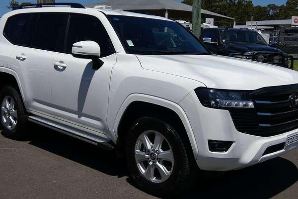 2023 Toyota Landcruiser GXL FJA300R