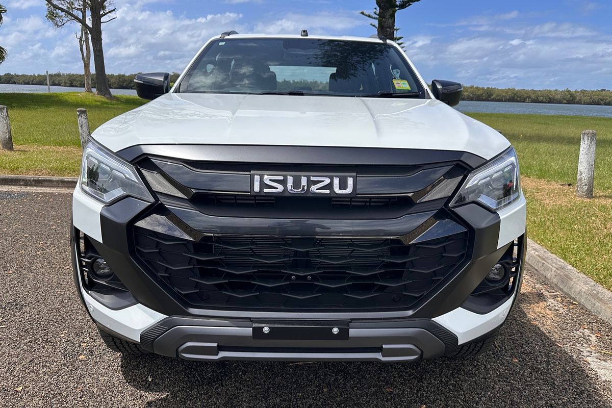 2025 Isuzu D-MAX X-TERRAIN 4X4