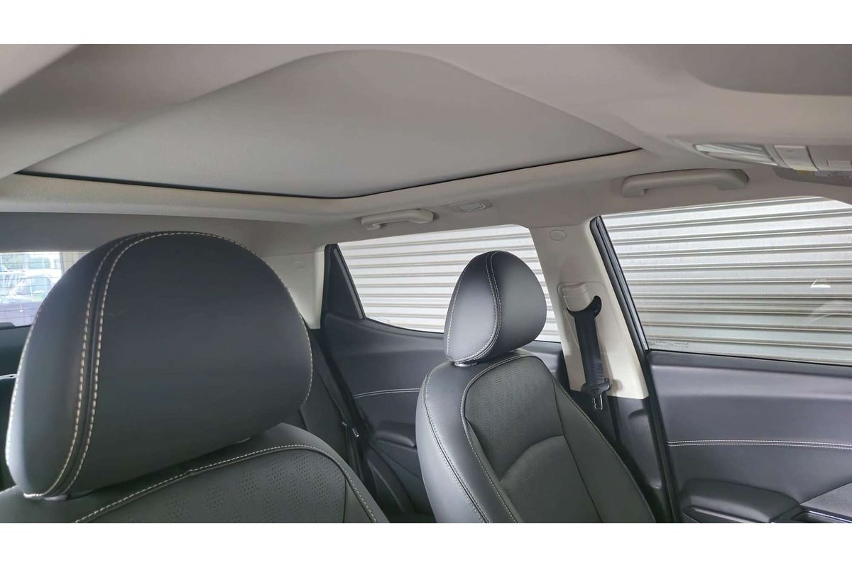 XUV 3X0 AX7L PM AT EXP ZY