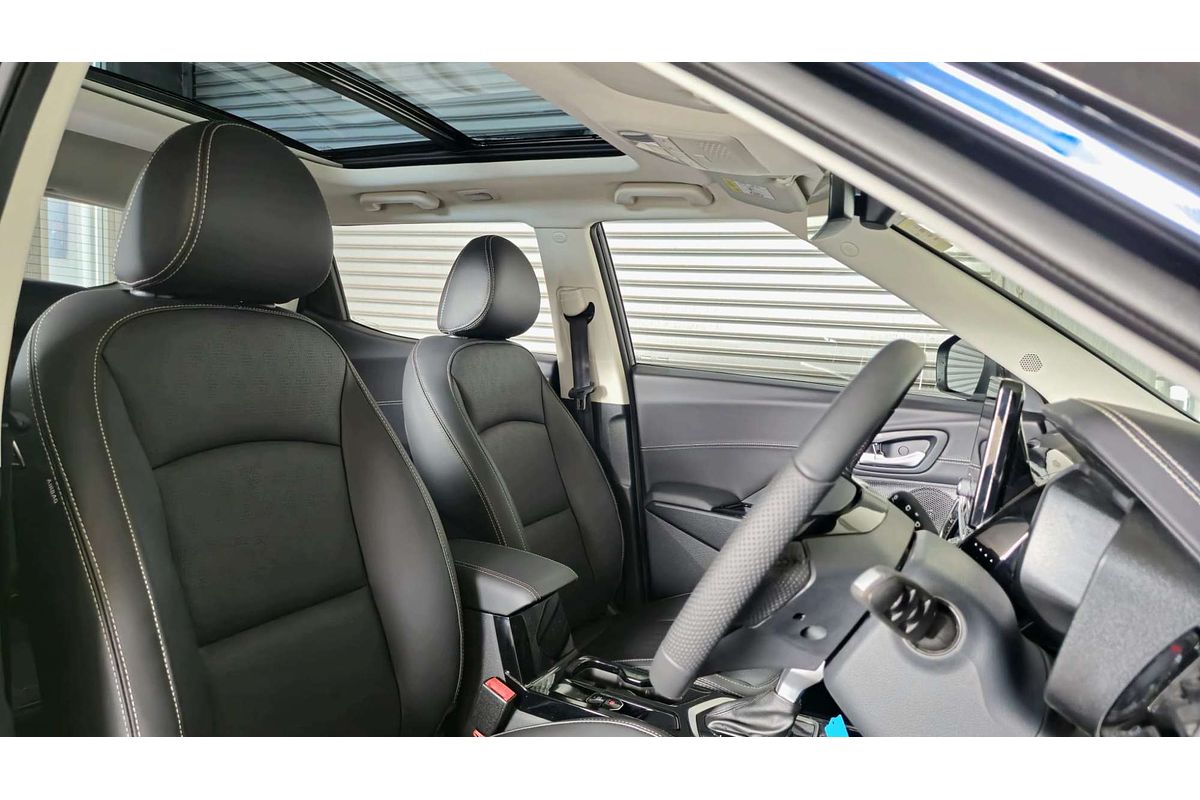 XUV 3X0 AX7L PM AT EXP ZY