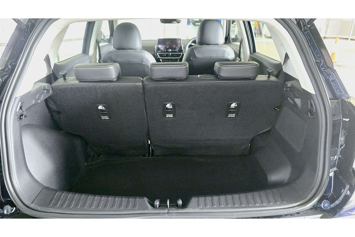 XUV 3X0 AX7L PM AT EXP ZY