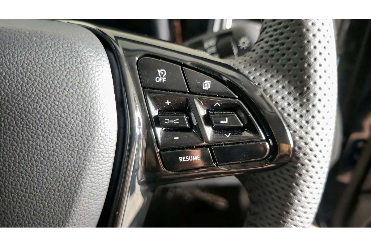 XUV 3X0 AX7L PM AT EXP ZY