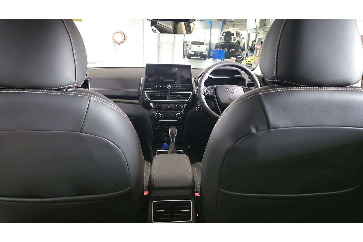 XUV 3X0 AX7L PM AT EXP ZY