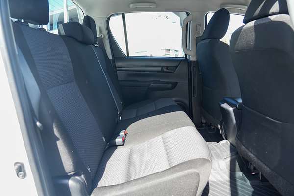 2022 Toyota Hilux Workmate GUN125R thumb-7