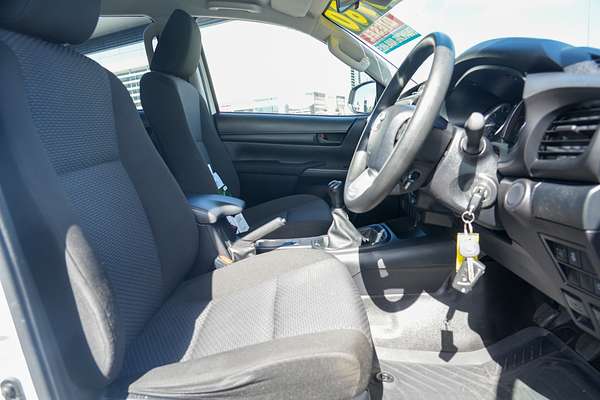 2022 Toyota Hilux Workmate GUN125R thumb-8