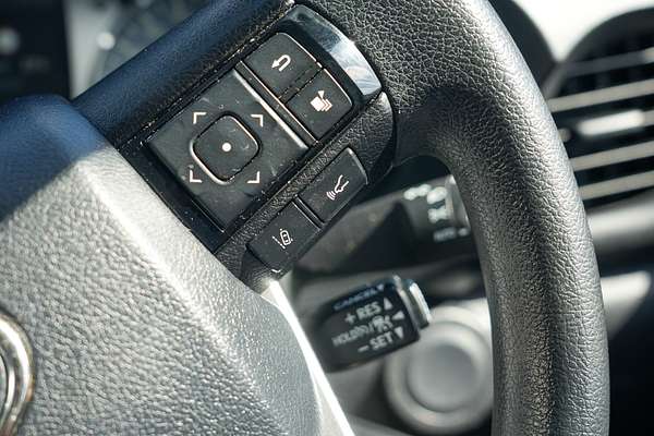 2022 Toyota Hilux Workmate GUN125R thumb-11