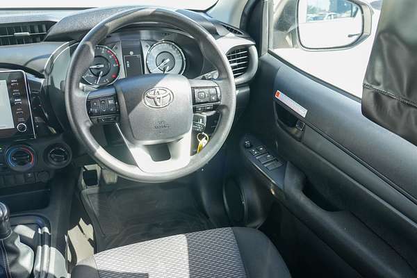 2022 Toyota Hilux Workmate GUN125R thumb-16
