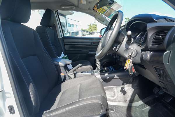 2023 Toyota Hilux SR GUN126R 4X4 thumb-9