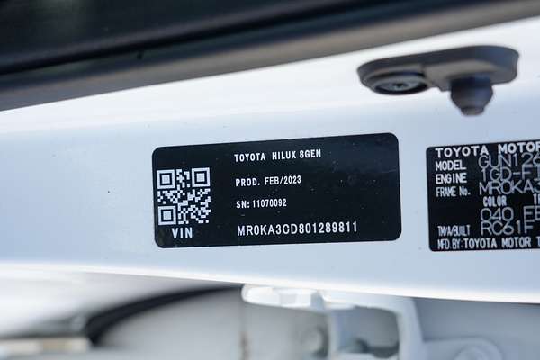 2023 Toyota Hilux SR GUN126R 4X4 thumb-21