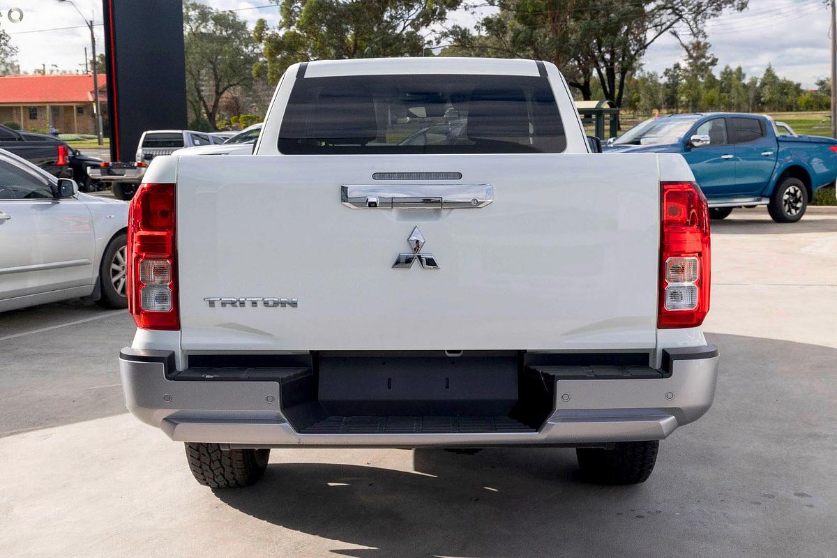 2025 Mitsubishi Triton GLX+ MV 4X4