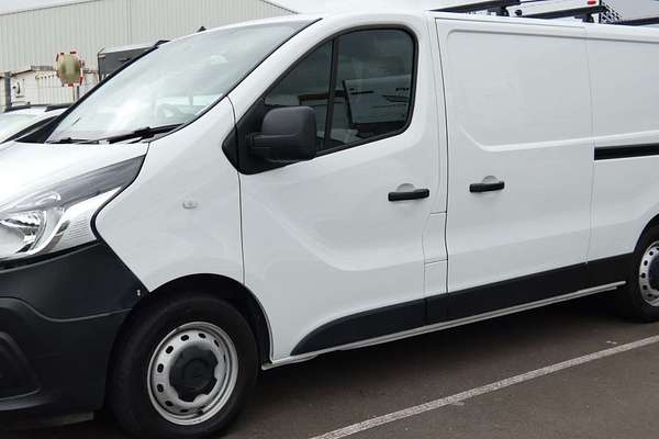 2022 Mitsubishi Express GLX SN LWB