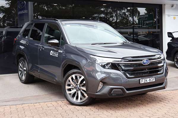 2025 Subaru Forester Hybrid Touring S6