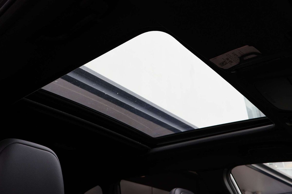 2025 Subaru Forester Hybrid Touring S6