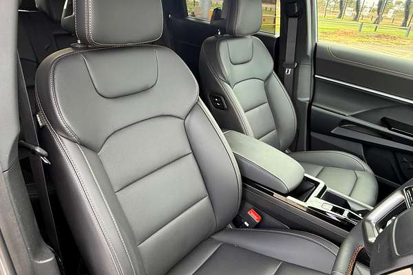 2025 KGM Torres EVX U100 thumb-22