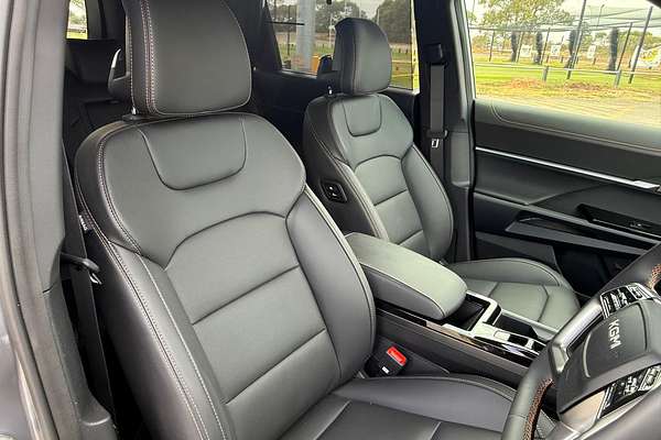 2025 KGM Torres EVX U100 thumb-31