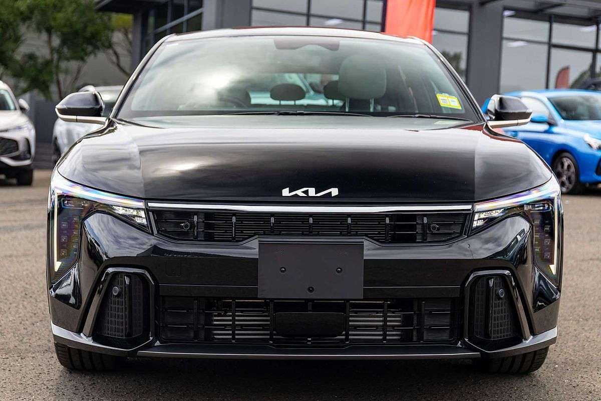 2025 Kia K4 GT-Line CL4m
